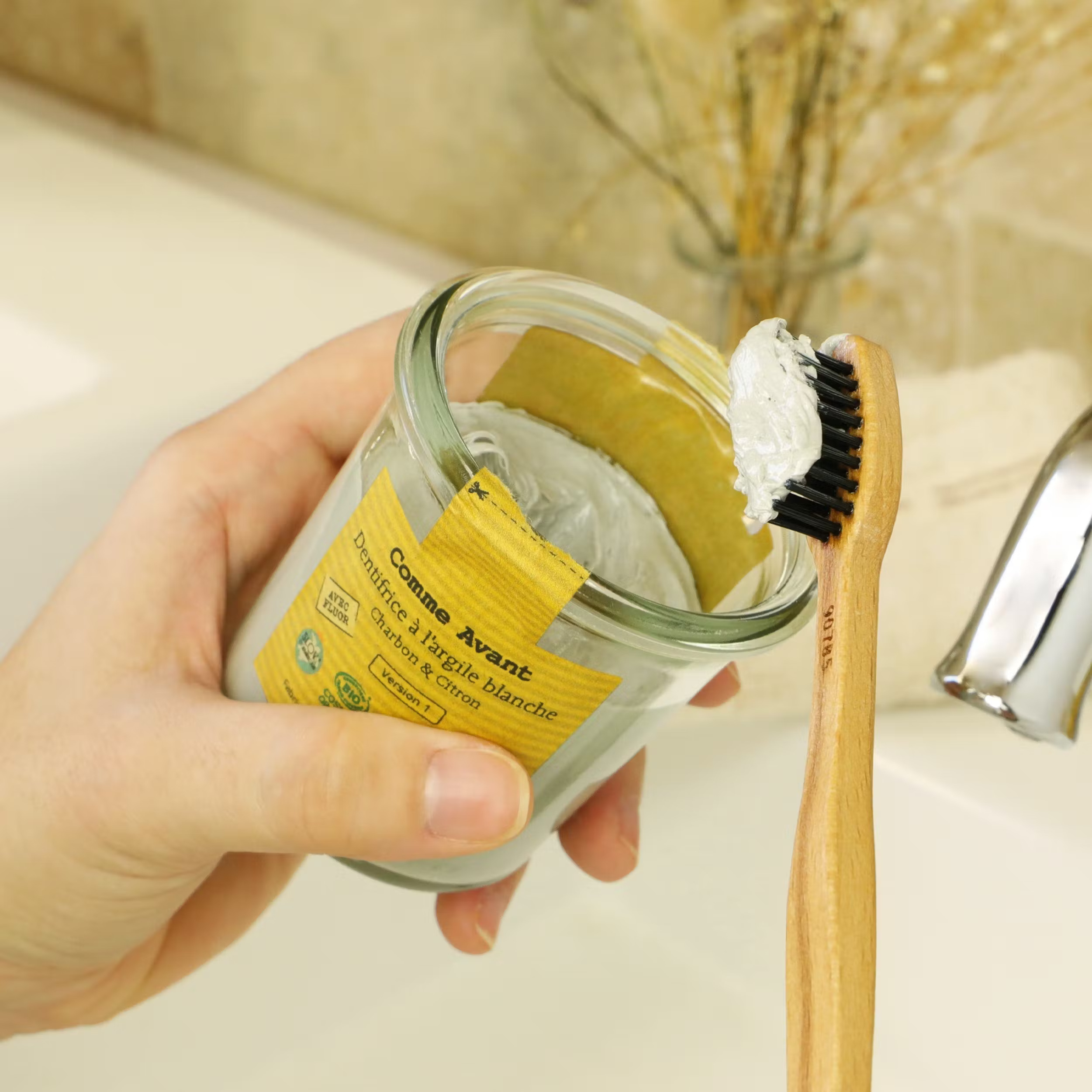 Dentifrice En Pâte Bio Au Charbon Et Citron (Avec Fluor) - Comme Avant