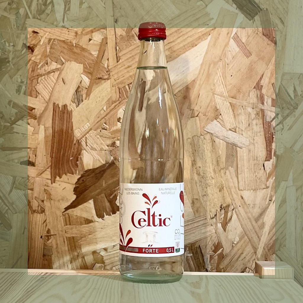 Eau Pétillante Celtic Rouge 50Cl (verre consigné)