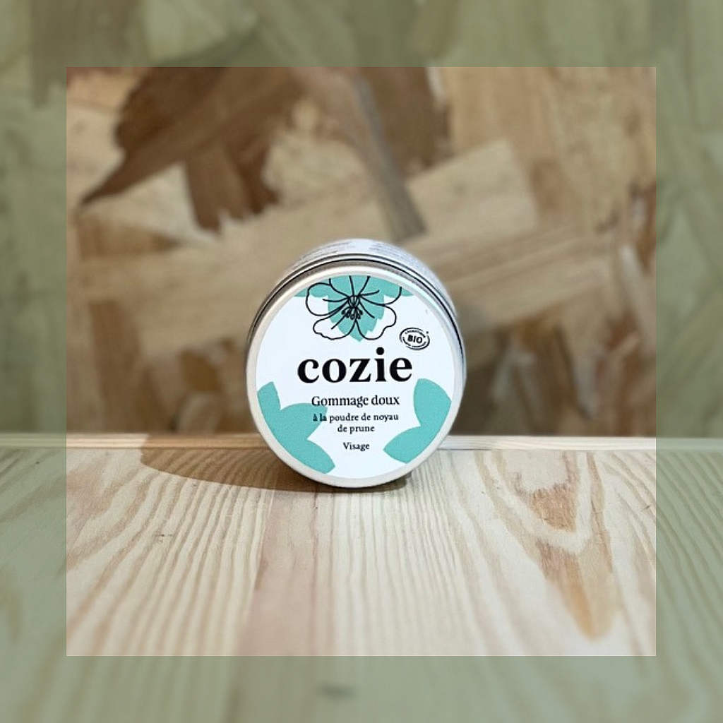 Gommage Visage À La Poudre De Noyau De Prune - Cozie